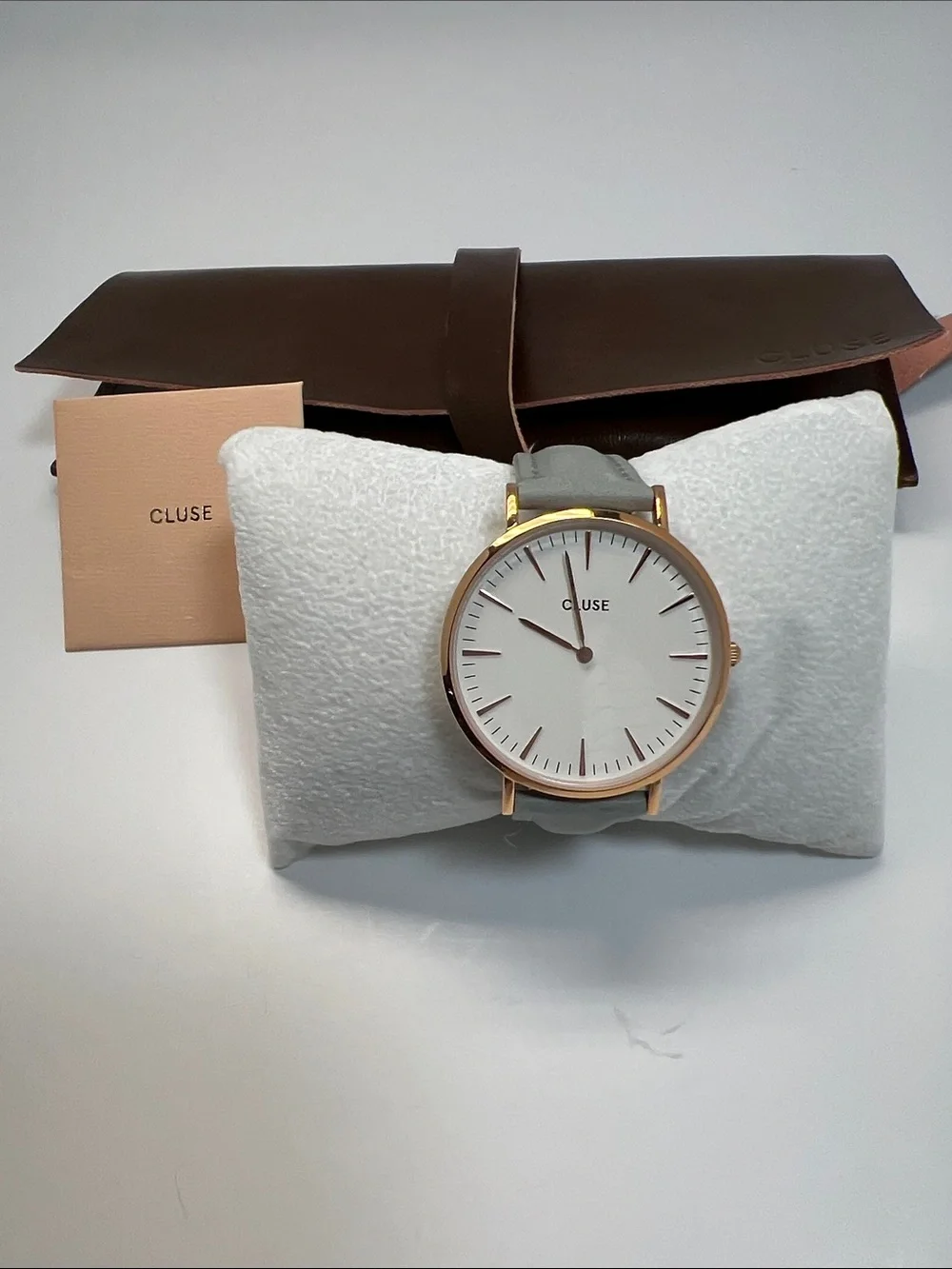 Cluse Men'sWomen’s Grey Leather Strap Watch with Rose Gold Case